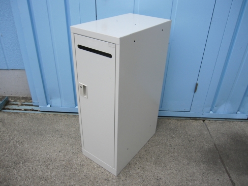 1人用ロッカ―　鍵無し　ニューグレー　300ｘ515ｘ880　※業販不可