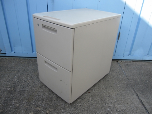 2段ワゴン　鍵あり　ニューグレー　コクヨ製　400ｘ600ｘ610