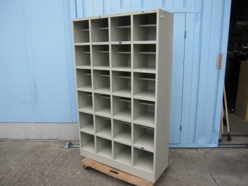 24人用シューズロッカー　ニューグレー　1000ｘ350ｘ1600　扉なし