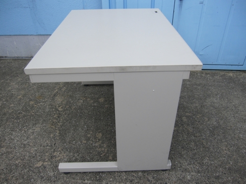 事務机　平デスク　1000ｘ700ｘ700　ニューグレー　コクヨ製