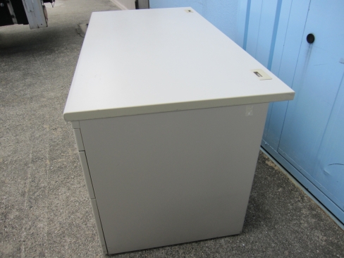 事務机　片袖デスク　鍵無し　ニューグレー　1400ｘ700ｘ700　コクヨ製