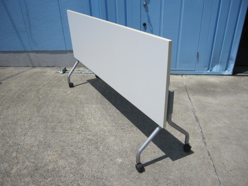 特価！　会議用テーブル　ホワイト　1800ｘ600ｘ700　スタックテーブル