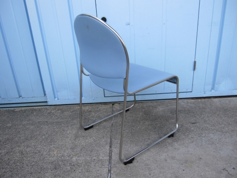 会議用チェア　ライトブルー　コクヨ製　ビニールレザー