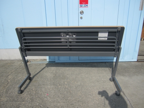 会議用テーブル　1500ｘ450ｘ700　木目チーク　スタックテーブル　ナイキ製