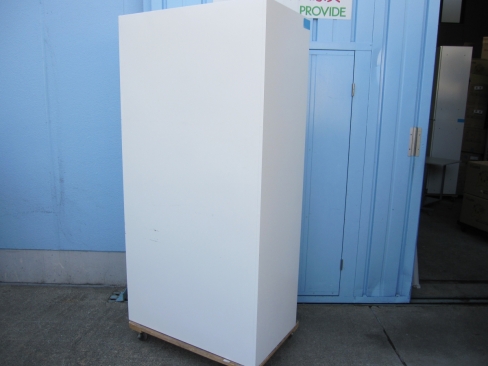 4人用ロッカー　鍵あり　ホワイト　ウチダ製　900ｘ515ｘ1790