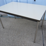 会議テーブル　ホワイト　1200ｘ750　4本脚