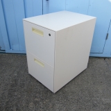 2段ワゴン 鍵あり ホワイト 取っ手日焼けあり 400x550x615