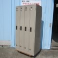 特価! 4人用ロッカー 鍵あり ニューグレー 900x515x1790 塗装はげあり
