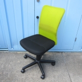 メッシュチェア 肘なし イエローグリーン