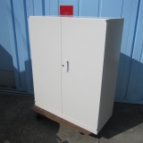 両開き書庫 ホワイト 鍵あり 生興製 900x400x1110 多少日焼けあり