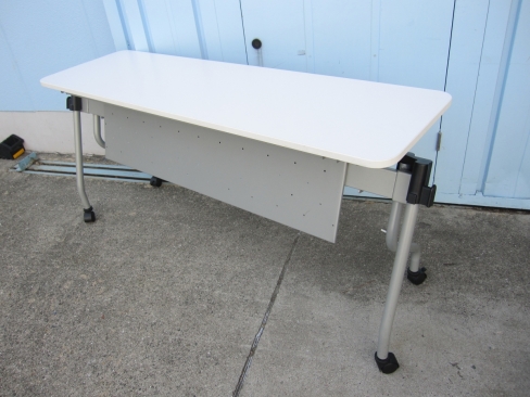 会議用テーブル　スタックテーブル　ホワイト　1500ｘ450ｘ720