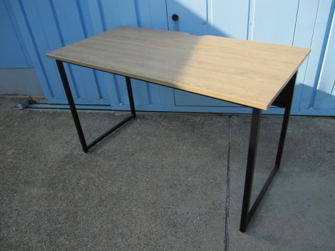 ワークデスク　木目チーク　1200ｘ600ｘ700