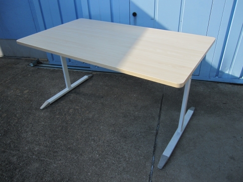 会議テーブル　T字脚　1400ｘ800ｘ700　木目チーク