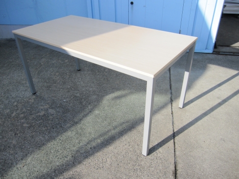 会議用テーブル　木目チーク　1500ｘ750ｘ720　4本脚