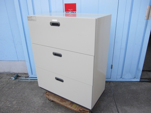 ３段ラテラル　鍵あり　ニューグレー　プラス製　900ｘ450ｘ1100