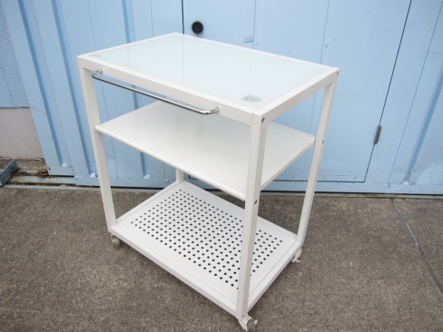 キャスター付きワゴン　ホワイト　600ｘ440ｘ720