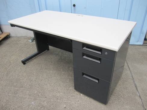 事務机　片袖デスク　鍵あり　ブラック　1400ｘ700ｘ700　プラス製