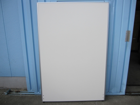 パーテーション　1200ｘ1800　ホワイト　カグクロ製　脚別途