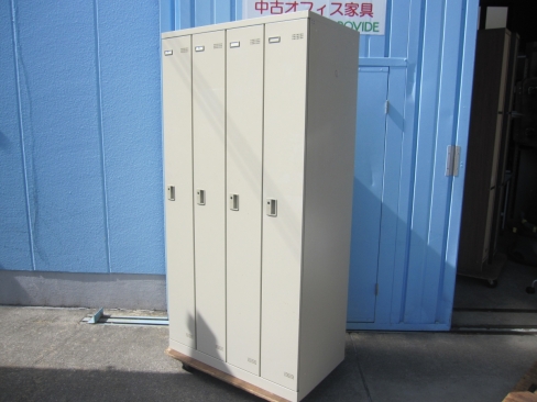 特価！　4人用ロッカー　鍵あり　ニューグレー　900ｘ515ｘ1790