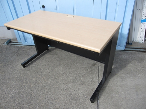 特価！　事務机　平デスク　1200ｘ600ｘ700　プラス製　チーク/ブラック