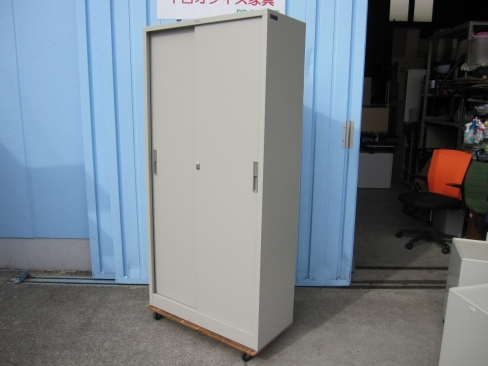 引違い書庫　鍵あり　ニューグレー　880ｘ400ｘ1790　ナイキ製