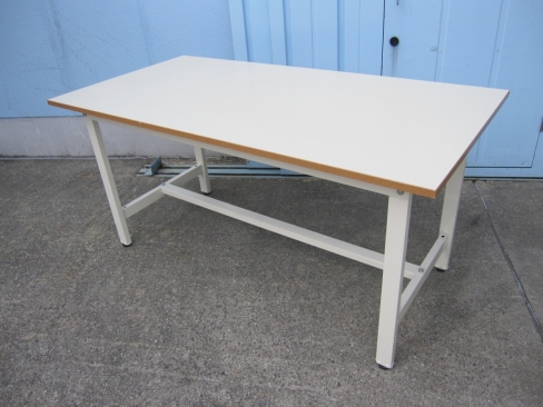 作業台　サカエ　1500ｘ750ｘ720