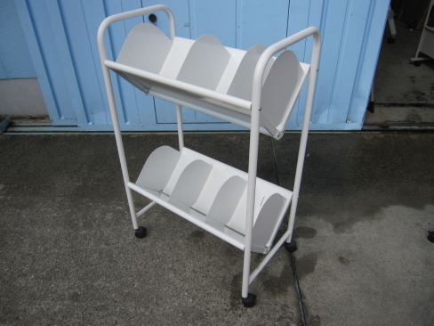 オープンワゴン　ホワイト　移動式本立て　600ｘ360ｘ940