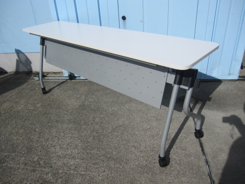会議用テーブル　スタックテーブル　幕板あり　1800ｘ450ｘ720　ホワイト　藤沢工業製