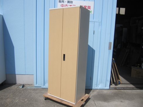 両開き書庫　鍵あり　700ｘ450ｘ1850　プラス製