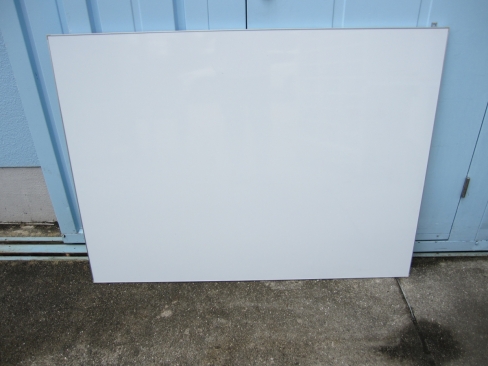 壁掛けホワイトボード　1200ｘ900　壁掛け部品無し