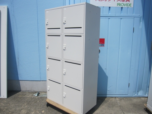特価！　８人用ロッカー　ホワイト　ダイヤル錠　900ｘ450ｘ1750　マスターキー無し