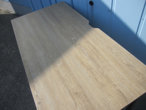 ワークデスク　木目チーク　1200ｘ600ｘ700