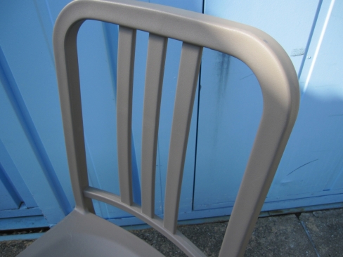 チェア　ポリプロピレン　ライトブラウン