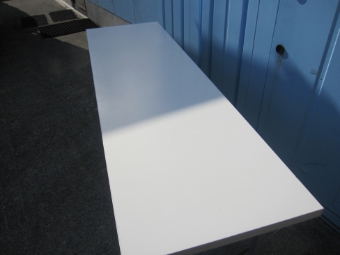 折りたたみテーブル　ホワイト　1500ｘ450ｘ700