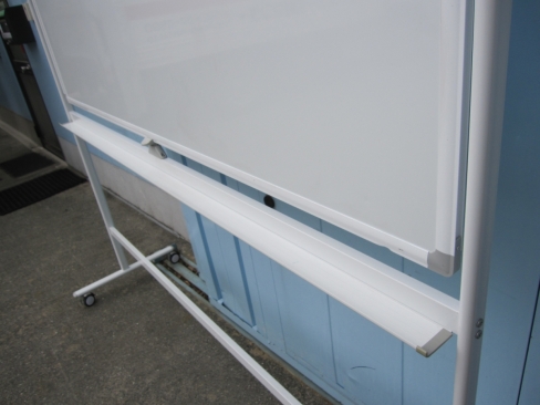 脚付両面ホワイトボード　ホーロー　1900ｘ1800　