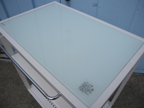 キャスター付きワゴン　ホワイト　600ｘ440ｘ720