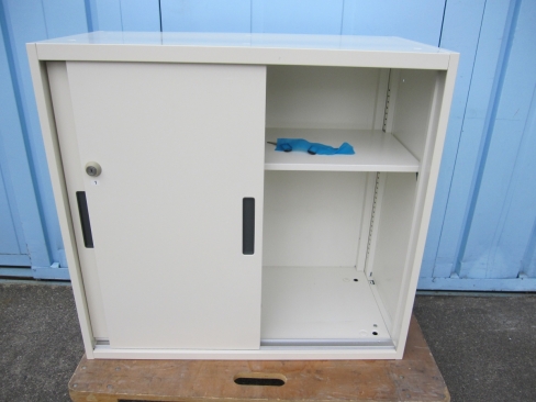 引違い書庫　ホワイト　鍵あり　800ｘ400ｘ750　オカムラ製ヴィラージュ