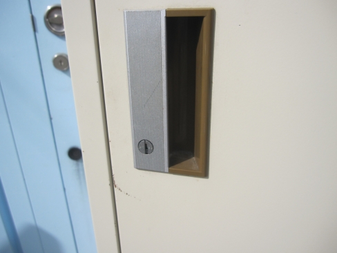 2人用ロッカー　ニューグレー　鍵あり　クロガネ製　607ｘ515ｘ1790