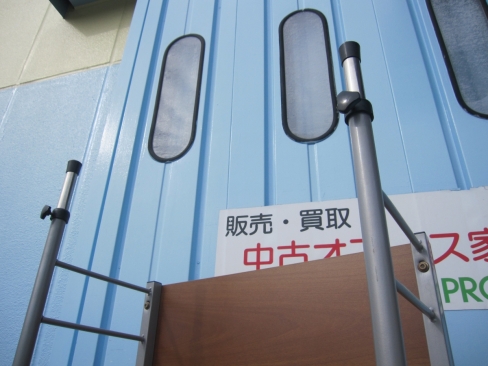 突っ張りラック　背板付き　600ｘ310ｘ2080～2880