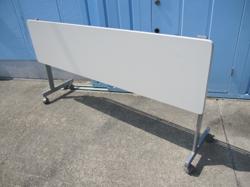 会議用テーブル　ニューグレー　1800ｘ450ｘ700　スタックテーブル