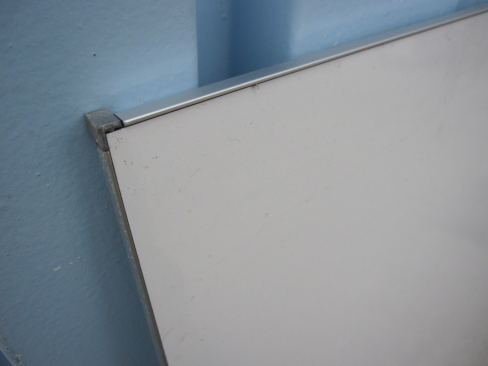 壁掛けホワイトボード　W1800　H900　ニチガク　メタルライン