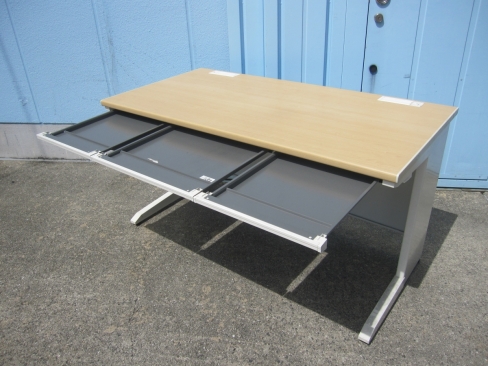 事務机　平デスク　1400ｘ700ｘ720　生興製　木目チーク