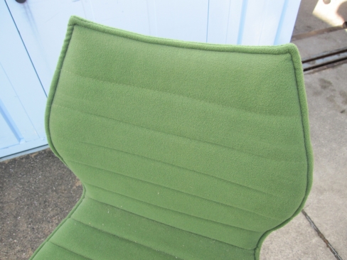 事務イス　グリーン　肘なし