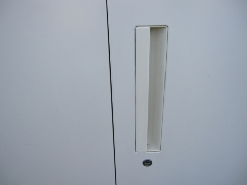 両開き書庫　ホワイト　鍵あり　天板付き　900ｘ450ｘ1120　ウチダ製