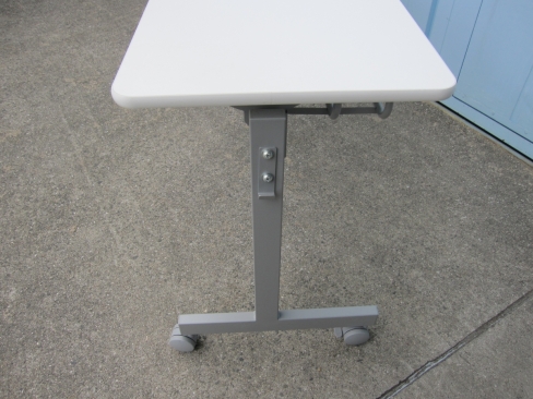 会議用テーブル　ホワイト　1800ｘ450ｘ705　スタックテーブル