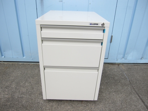 3段ワゴン　ホワイト　鍵なし　400ｘ510ｘ620