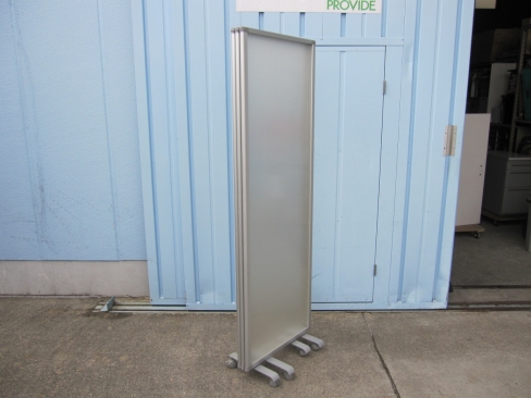 ３連パーテーション　半透明　1800ｘ1800