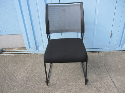 会議用チェア　ライトグレー/ブラック　スタッキングチェア