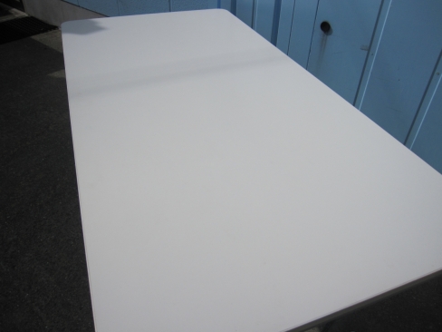 会議用テーブル　ホワイト　1500ｘ750ｘ720　Ｔ字脚