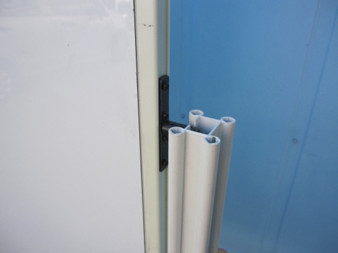 両面脚付ホワイトボード　Ｗ１８００　1900ｘ1800　支柱上部キャップなし　日焼け・傷あり